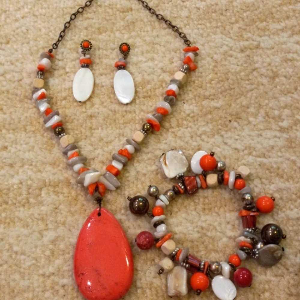 Necklace Set